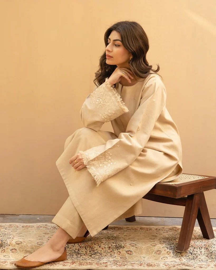 Caramel Dust | Elegant 2-Piece Embroidered Khaddar Outfit