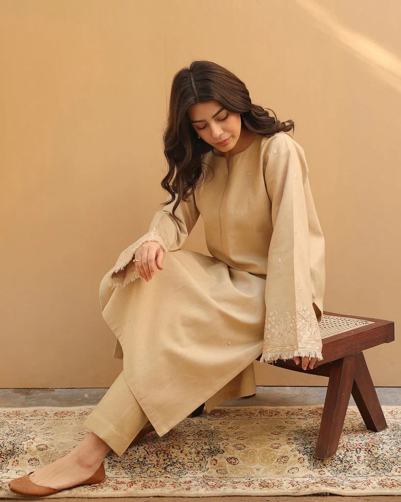 Caramel Dust | Elegant 2-Piece Embroidered Khaddar Outfit