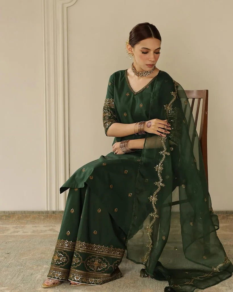Elegant 3-Pc Ready-to-Wear Embroidered Outfit | Lyra